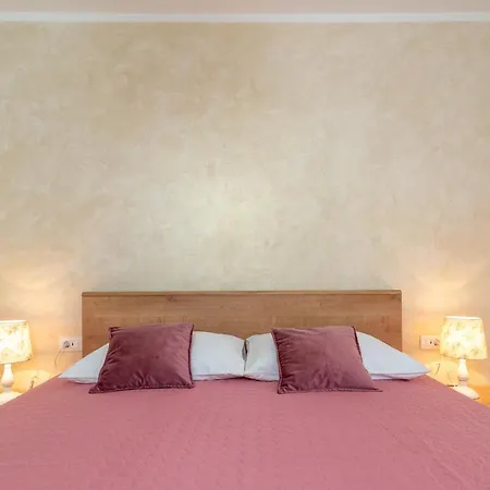 Apartment Magdalena Trogir